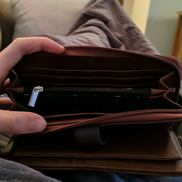 NWT Stone Mountain Wallet - Picture 4 of 4